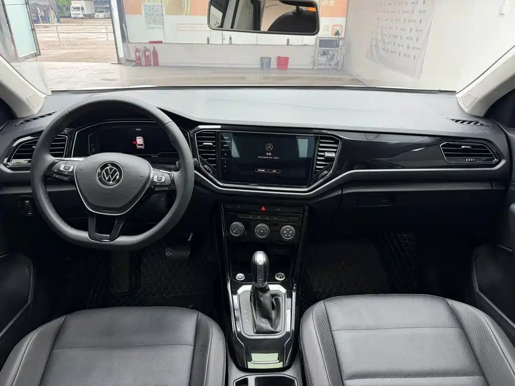 Volkswagen T-Roc — миниатюра 11