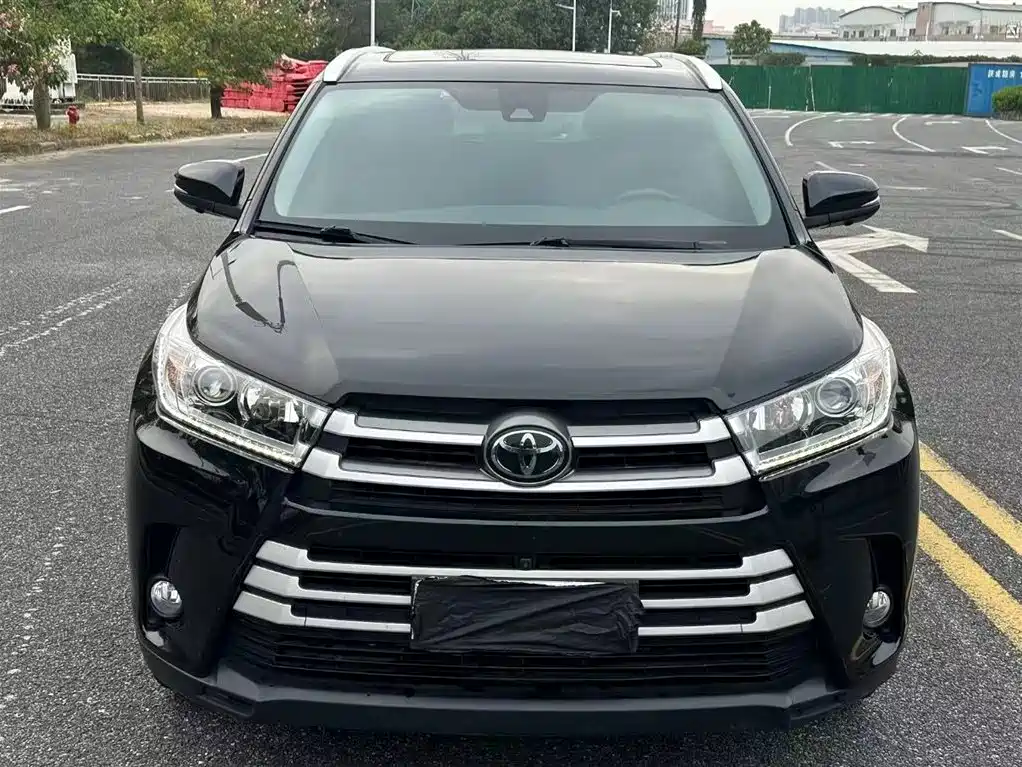 TOYOTA HIGHLANDER