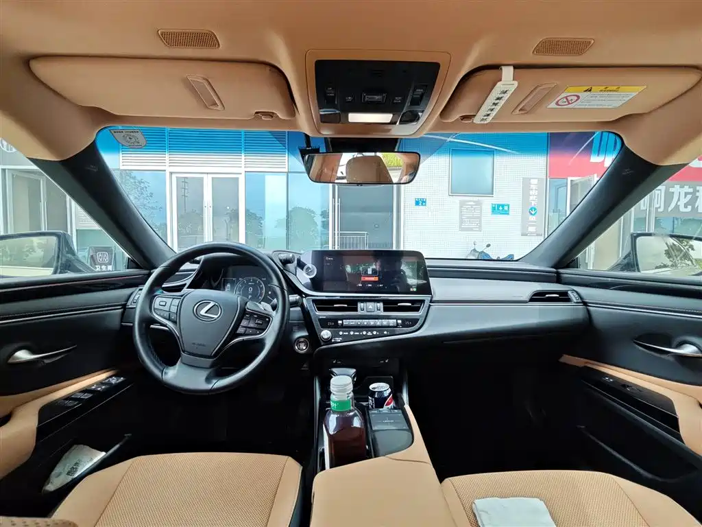 Lexus ES — миниатюра 6