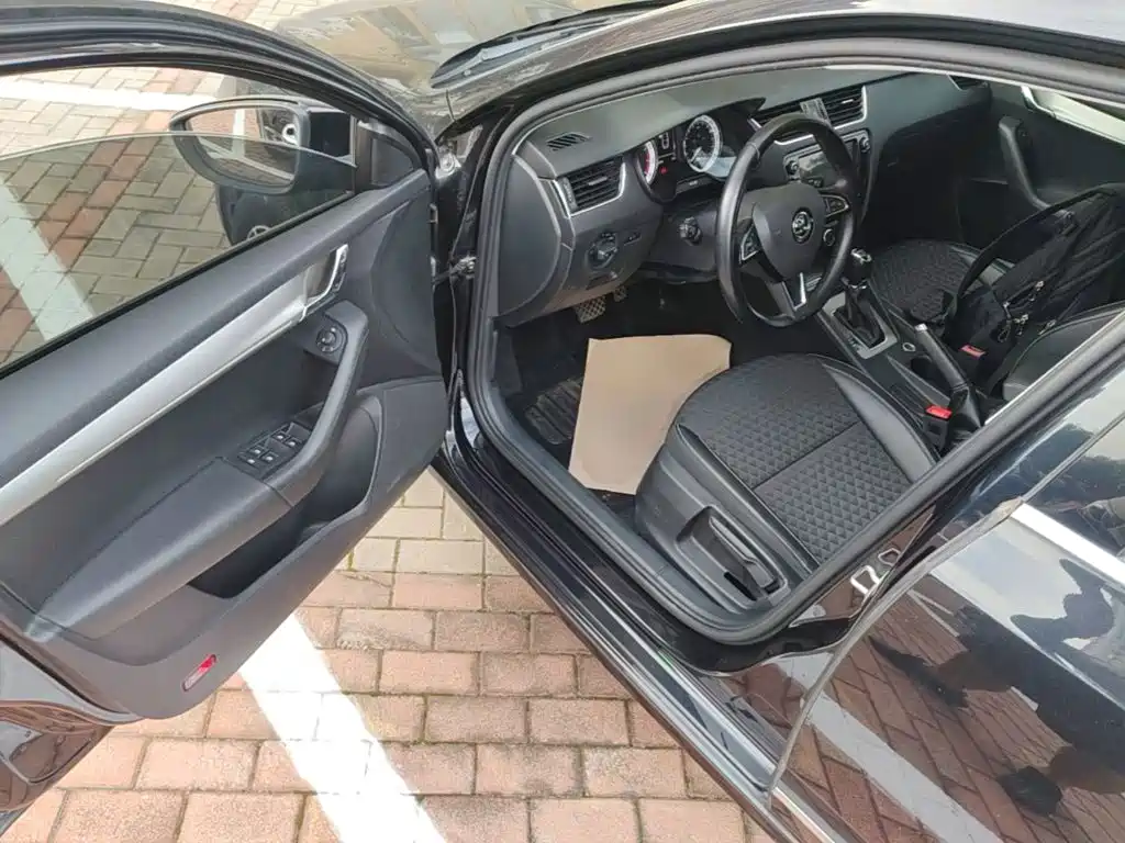 Skoda Octavia — миниатюра 16