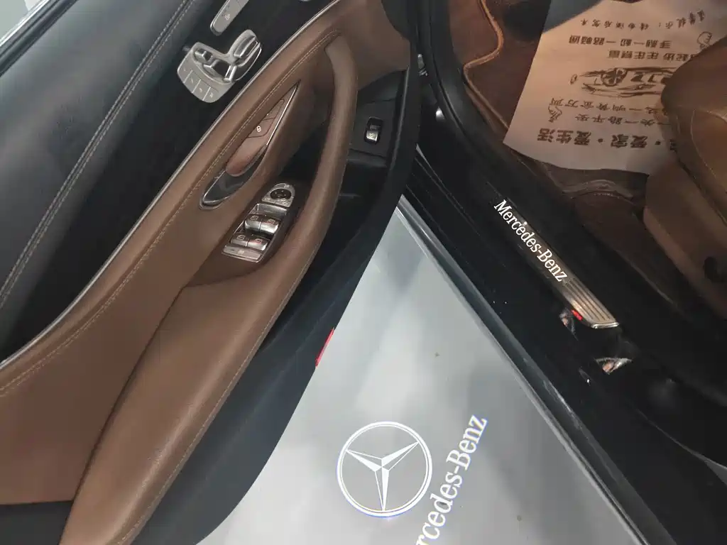 Mercedes-Benz E-Class — миниатюра 4