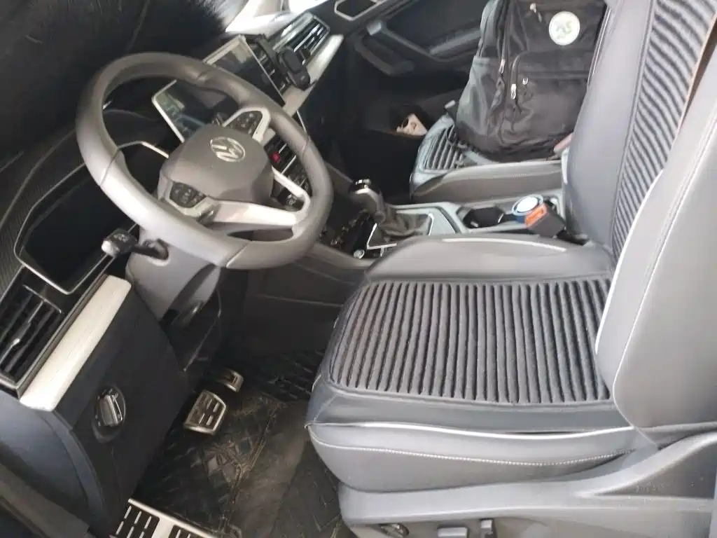 Volkswagen Tiguan L — миниатюра 16