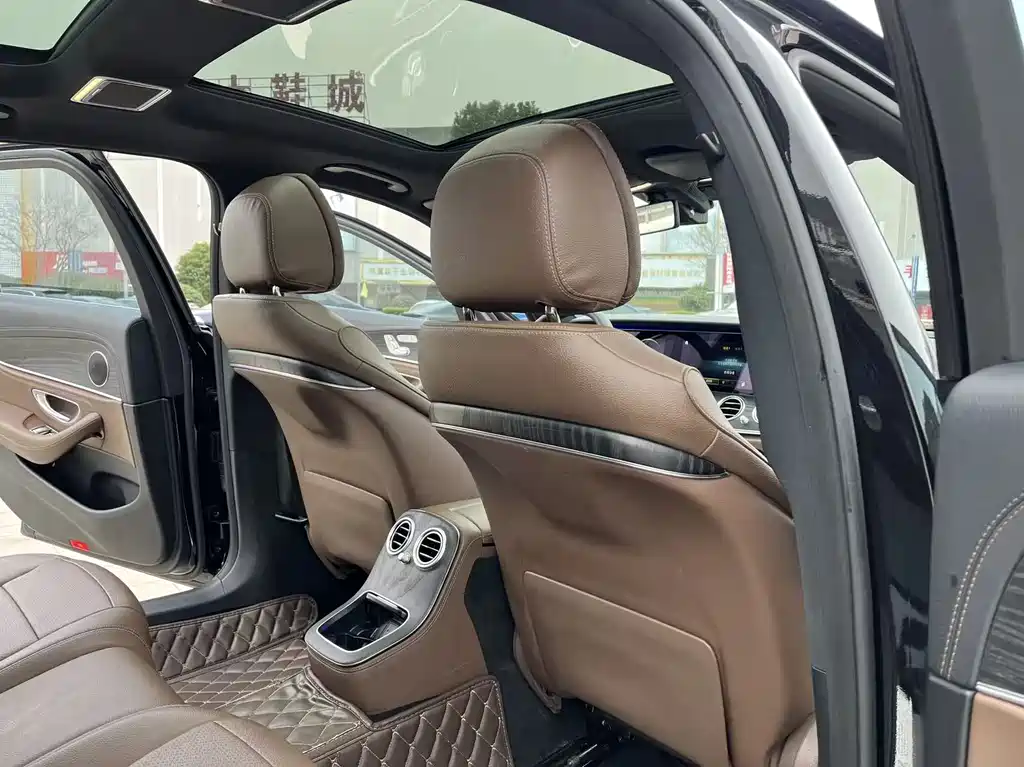 MERCEDES-BENZ E CLASS