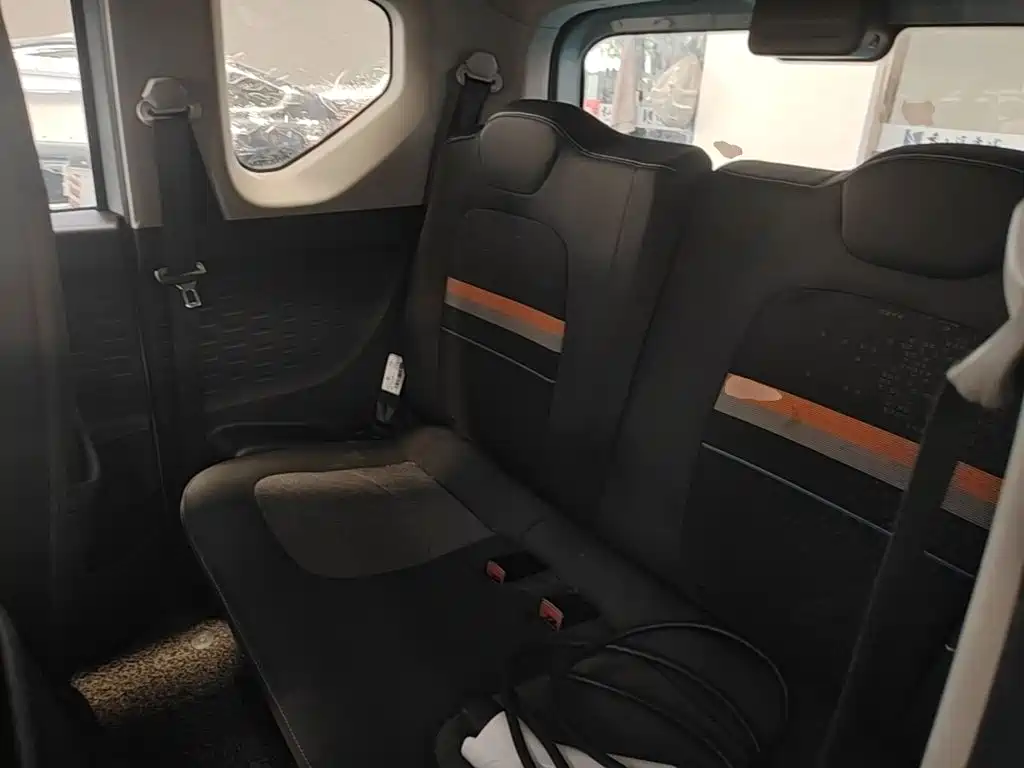 Wuling MINIEV — миниатюра 17