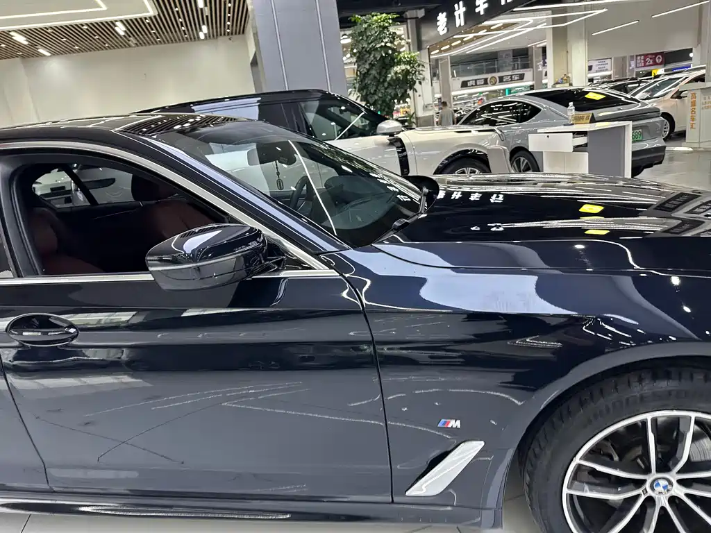 BMW 5 Series — миниатюра 21