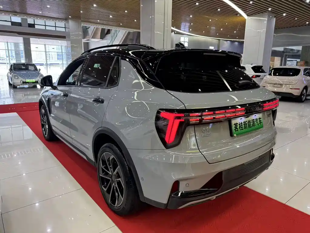 Lynk & Co 01 — миниатюра 15
