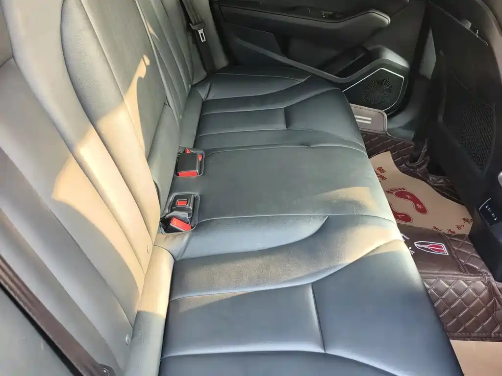 Hongqi Hongqi H5 — миниатюра 8
