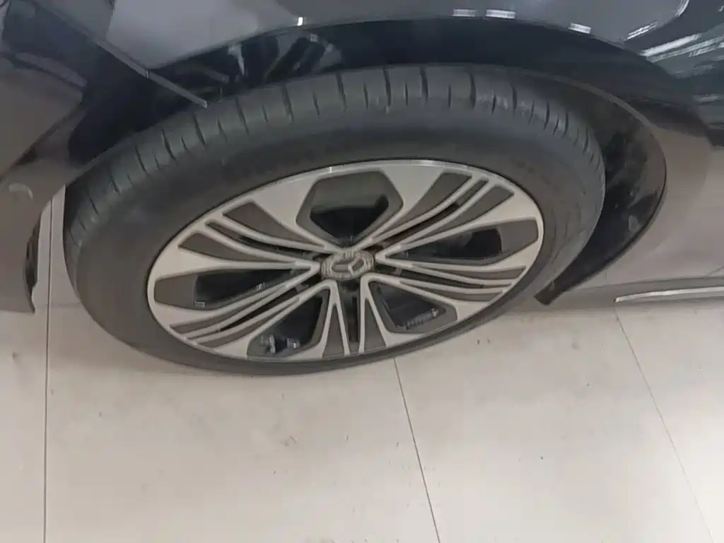 Mercedes-Benz E-Class New Energy — миниатюра 23