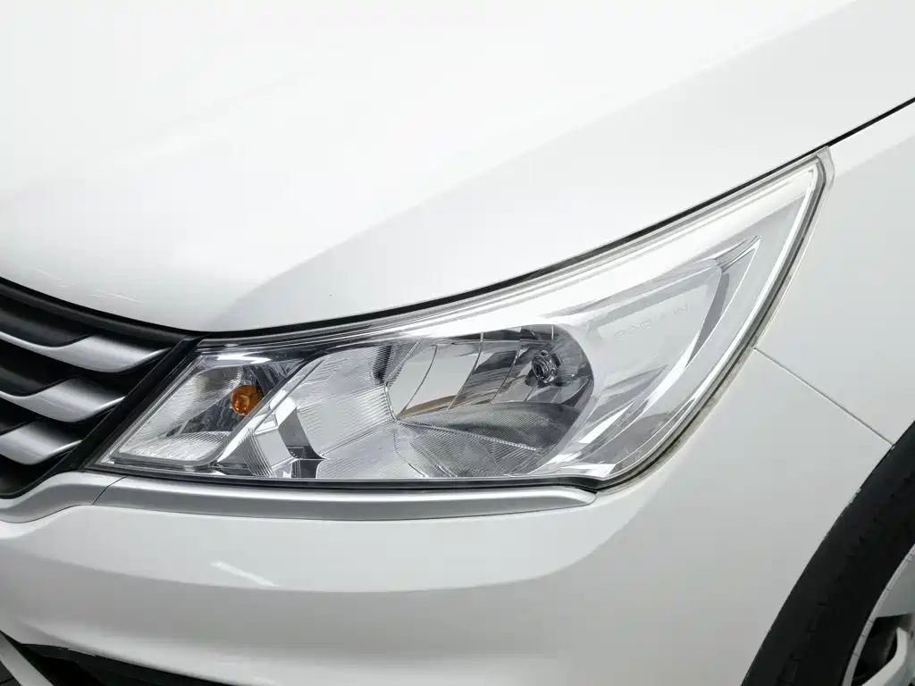 Baojun 310 — миниатюра 7