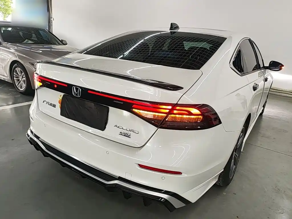 Honda Accord — миниатюра 7