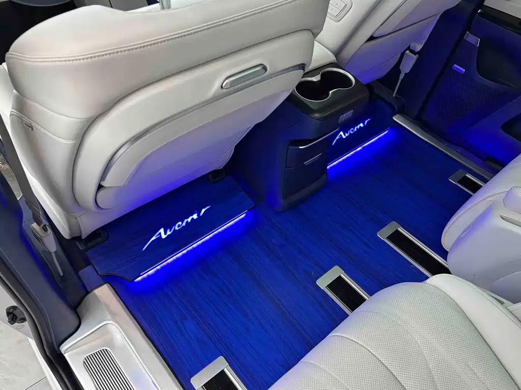 Buick GL8 Hybrid — миниатюра 18