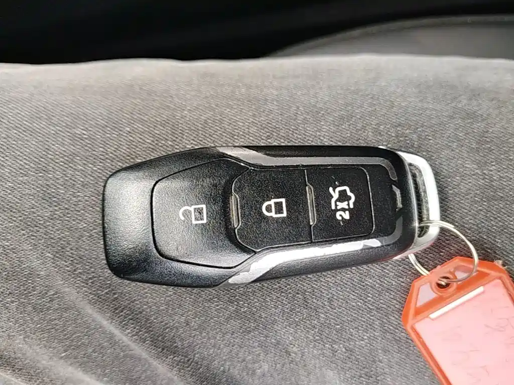 Ford Mondeo — миниатюра 9