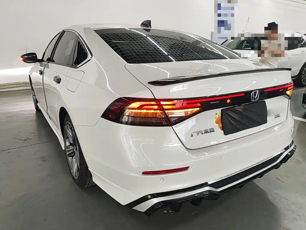Honda Accord — миниатюра 5