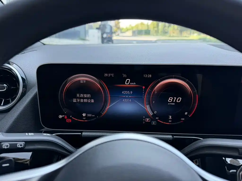 Mercedes-Benz B-Class — миниатюра 8