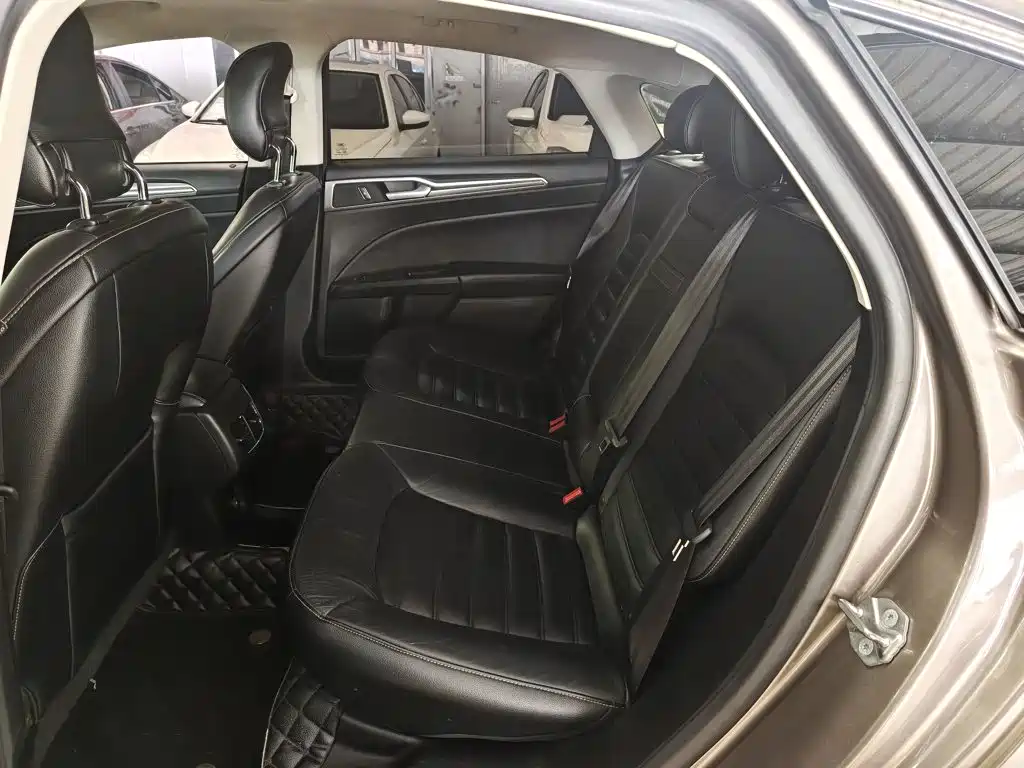 Ford Mondeo — миниатюра 17
