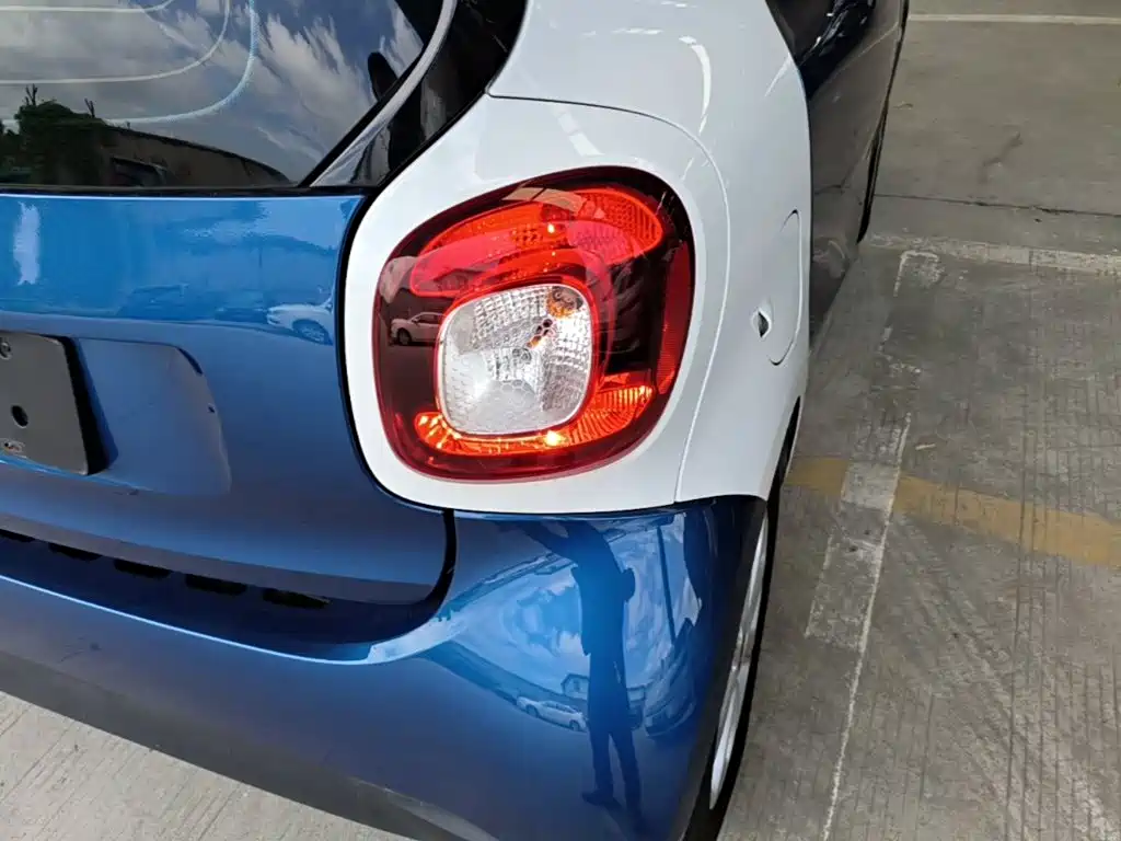 smart Smart Fortwo — миниатюра 8