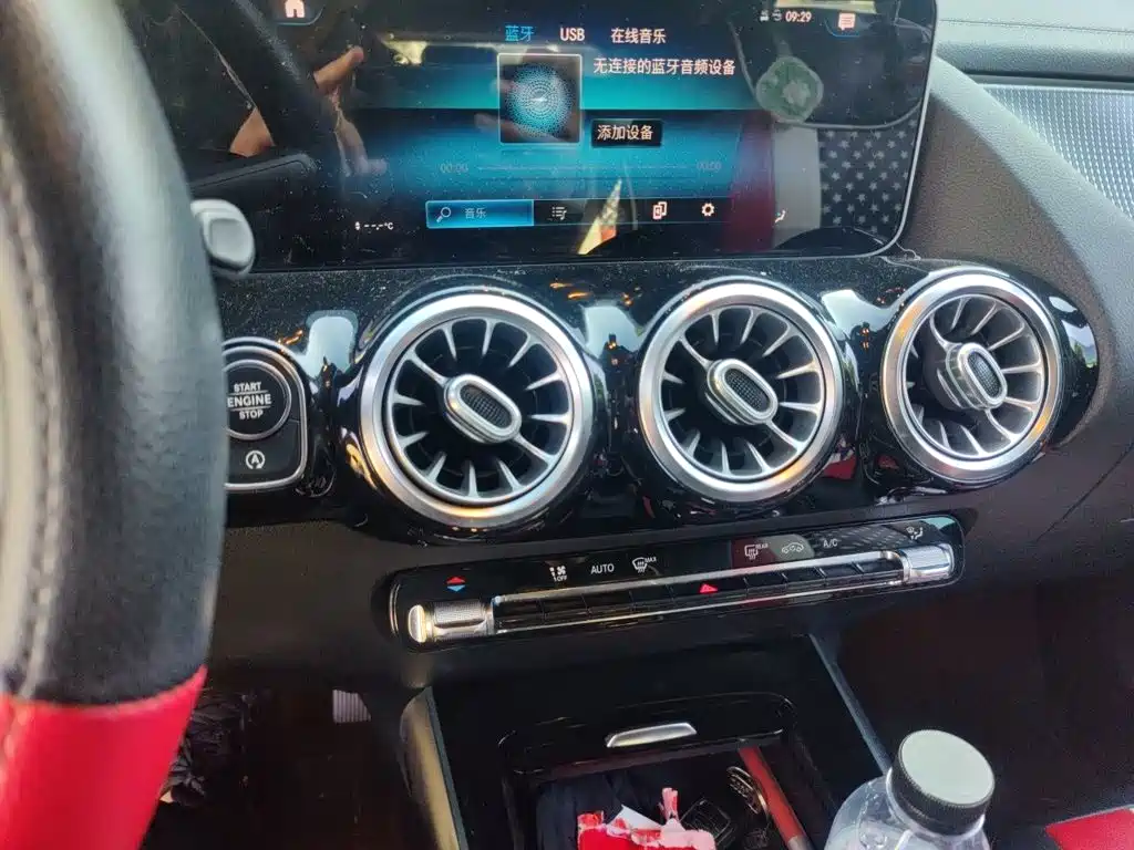 Mercedes-Benz GLA — миниатюра 9