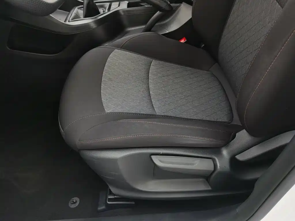 Roewe i5 — миниатюра 20