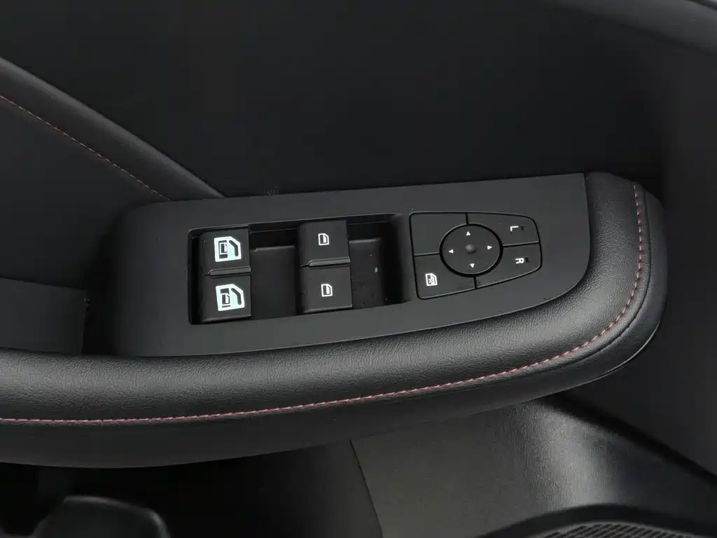 Roewe i5 — миниатюра 9