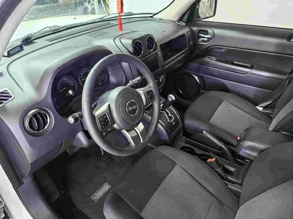 Jeep Patriot — миниатюра 6