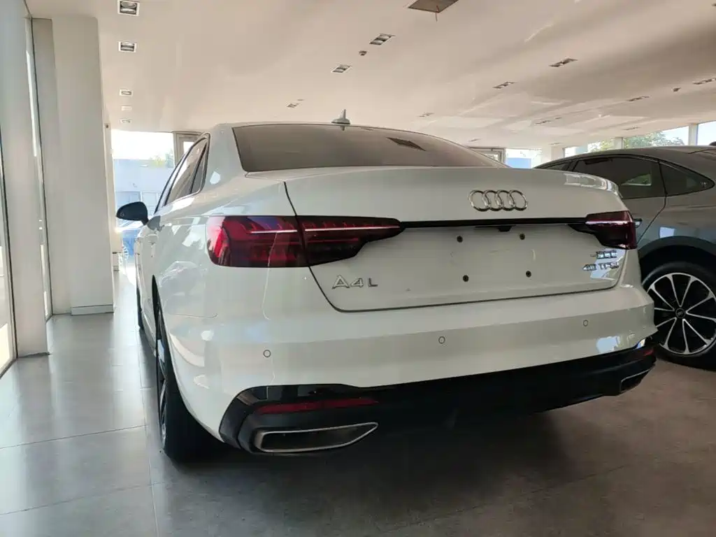Audi A4L — миниатюра 5