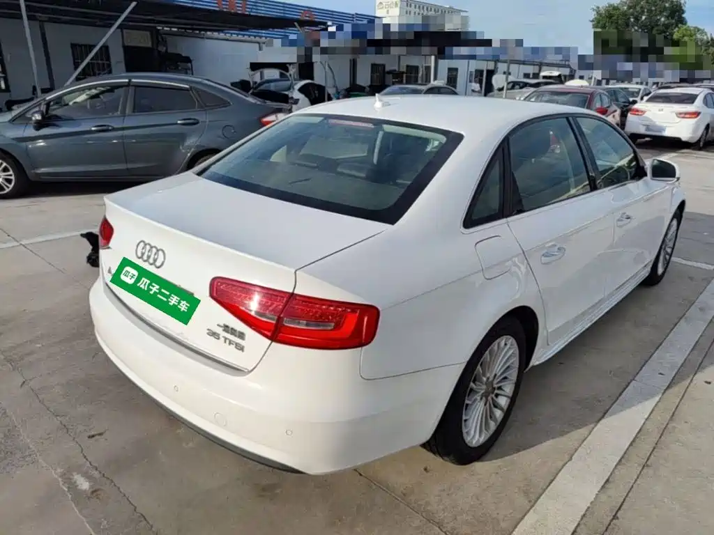 Audi A4L 2015 35 TFSI AT