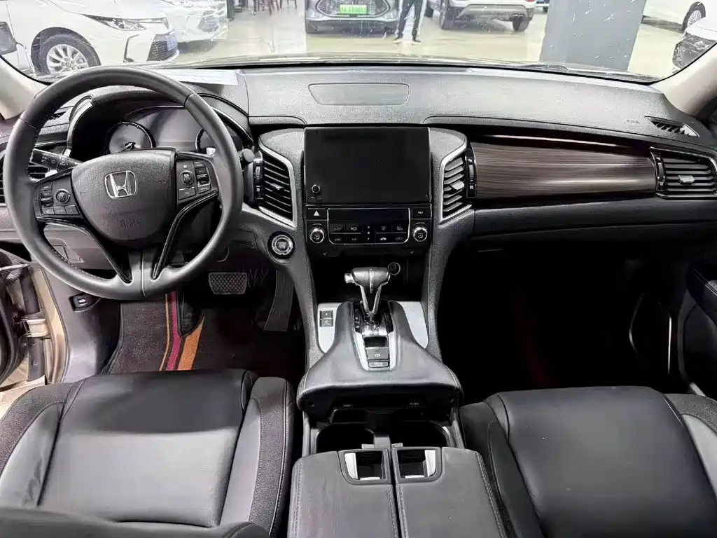 Honda Avancier — миниатюра 5