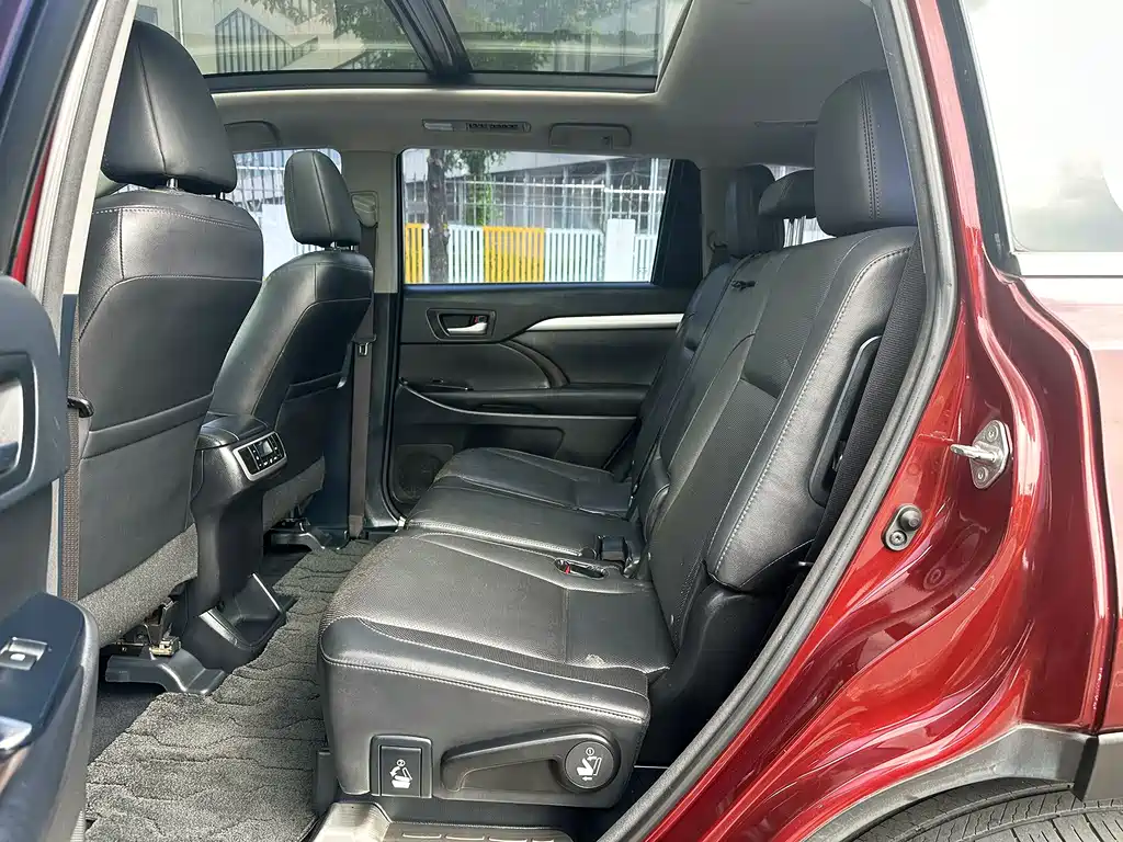 Toyota Highlander — миниатюра 16