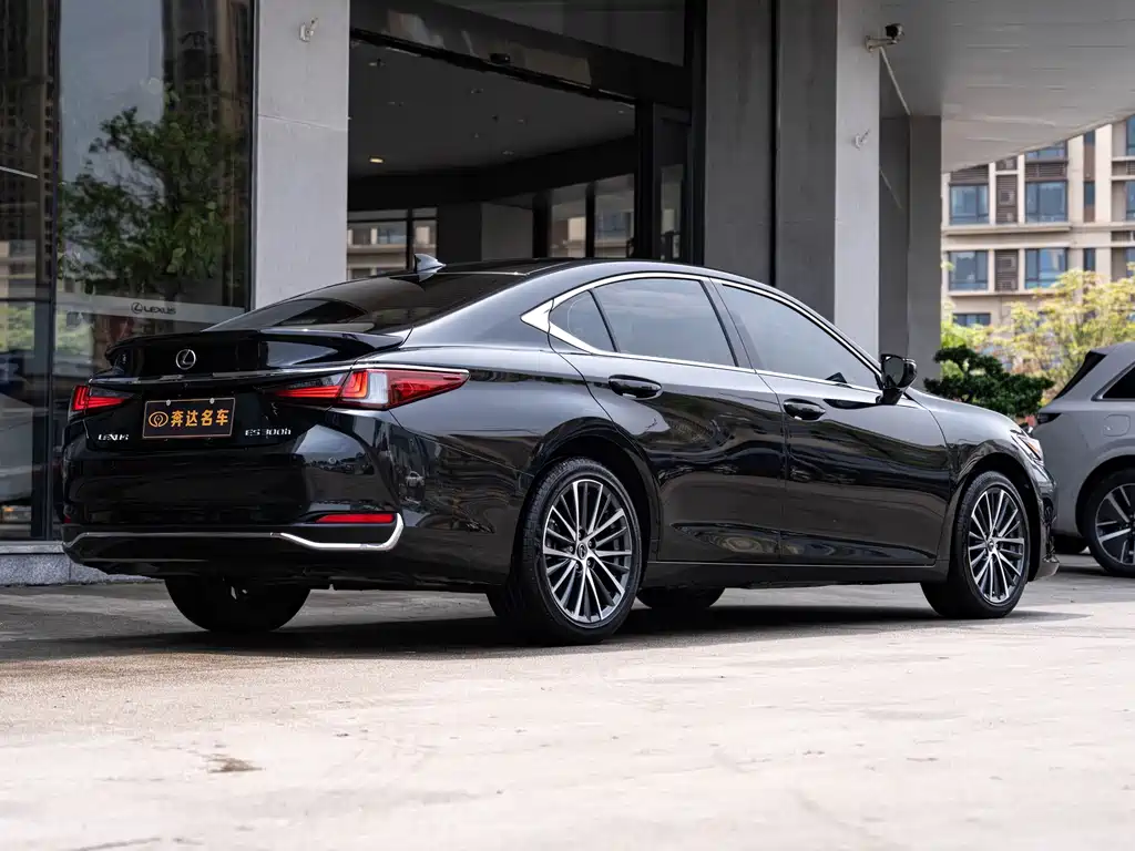Lexus ES — миниатюра 3