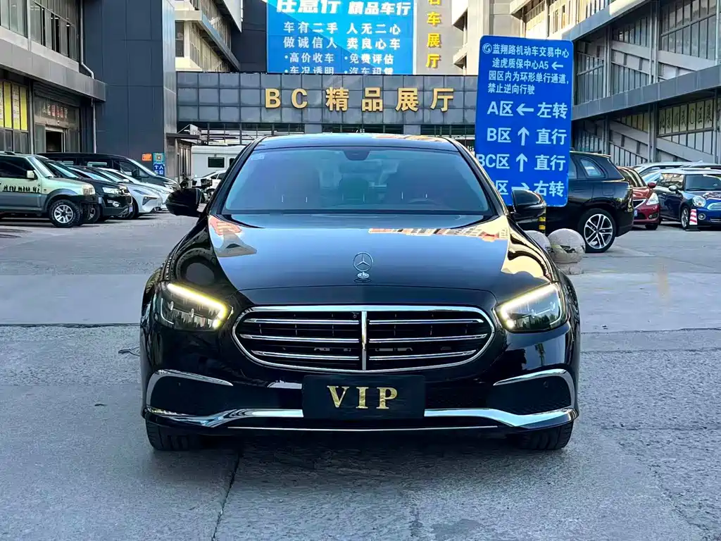 Mercedes-Benz E-Class — миниатюра 2
