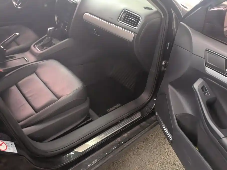 Volkswagen Sagitar — миниатюра 8