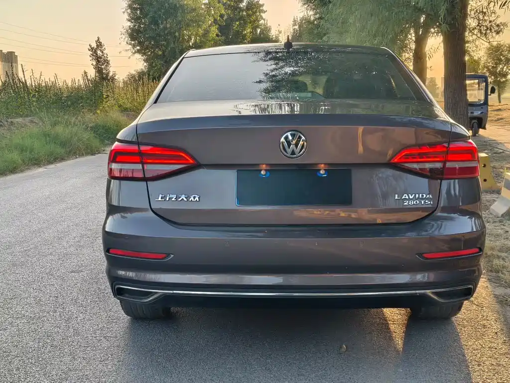 Volkswagen Lavida — миниатюра 8