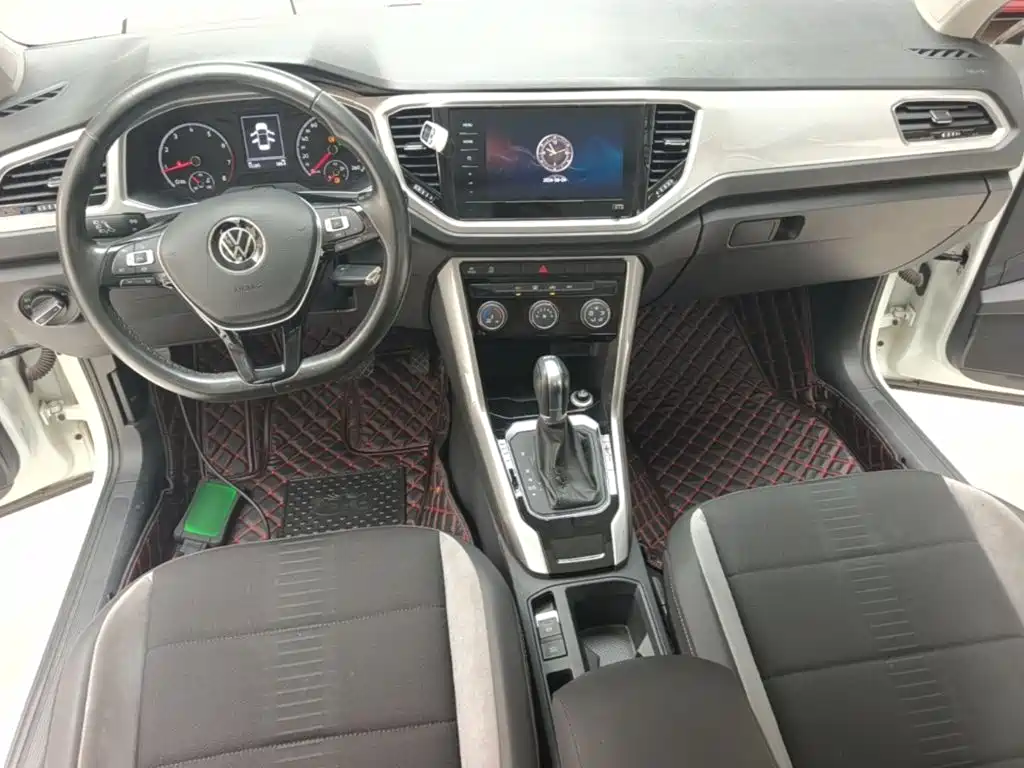 Volkswagen T-Roc — миниатюра 10