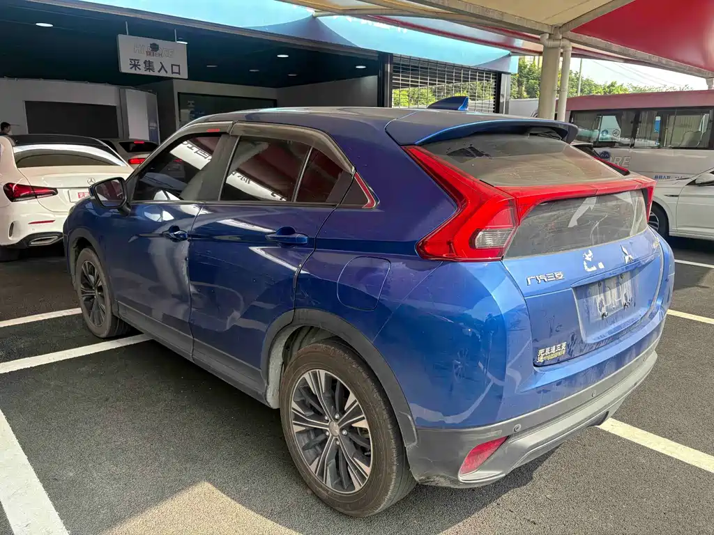 Mitsubishi Eclipse Cross — миниатюра 7