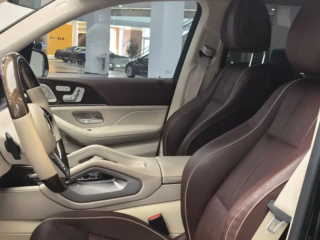 Mercedes-Benz GLS — миниатюра 8