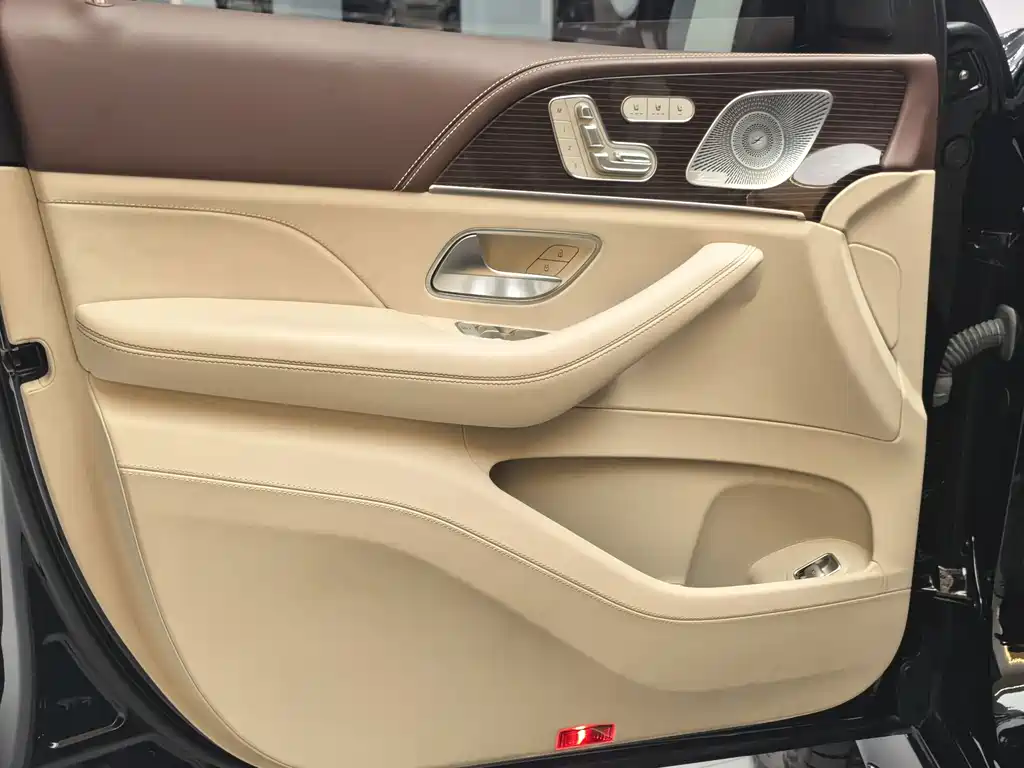 Mercedes-Benz GLS — миниатюра 9