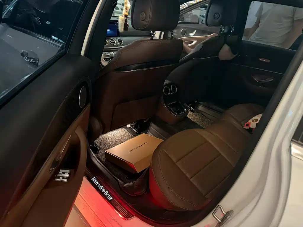 Mercedes-Benz E-Class — миниатюра 6