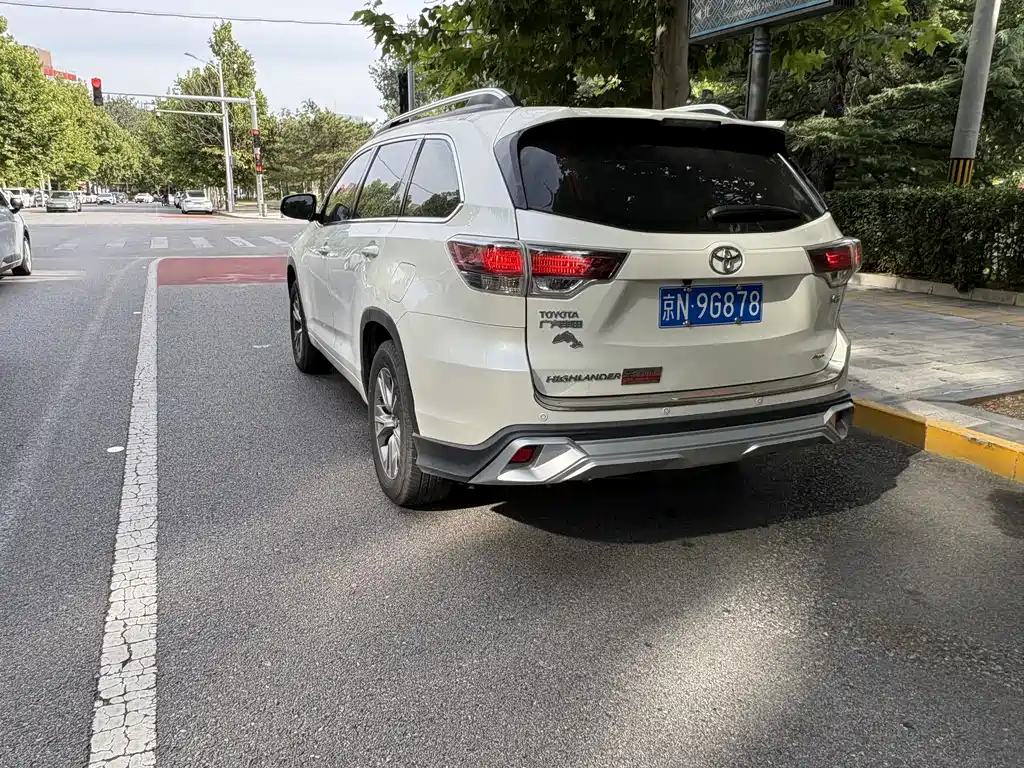 Toyota Highlander — миниатюра 8