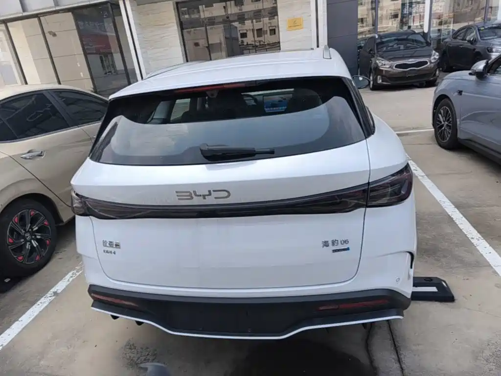 BYD Seal 06 DM-i Touring — миниатюра 6