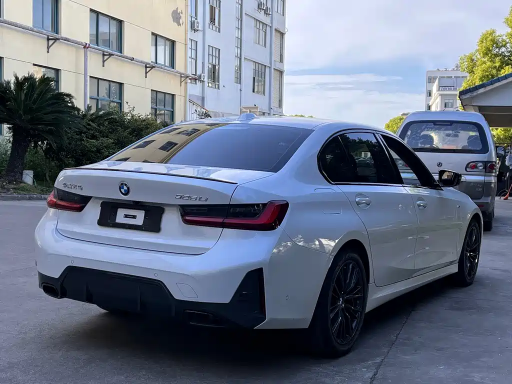 BMW 3 Series — миниатюра 16