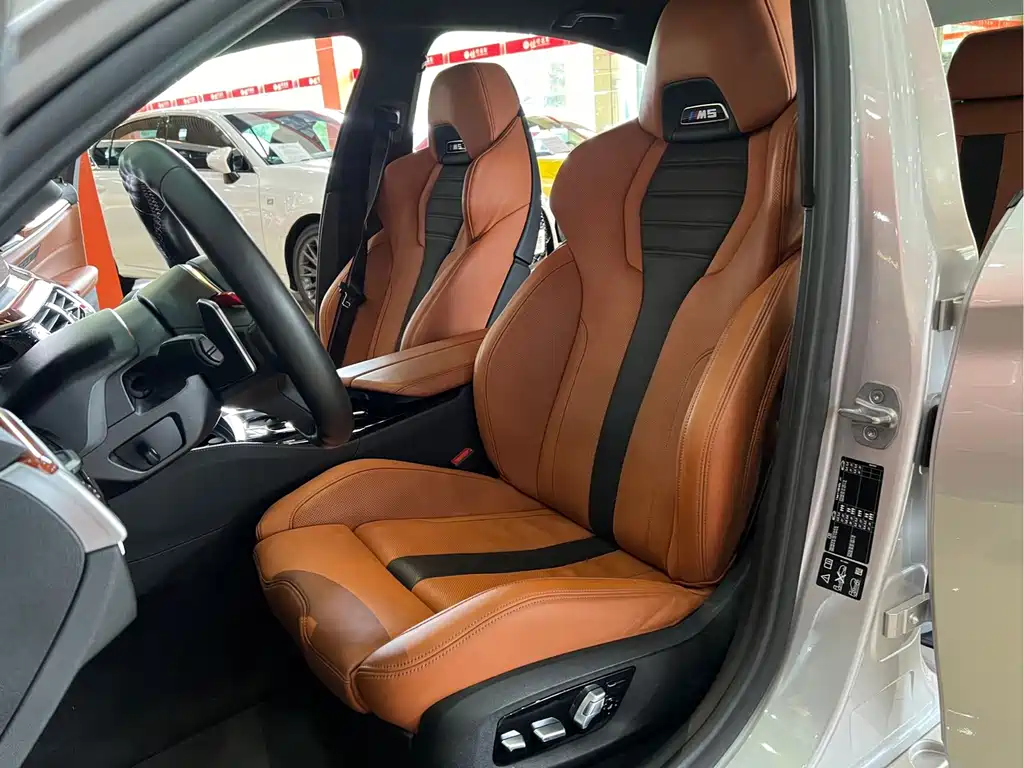 BMW M5 — миниатюра 12