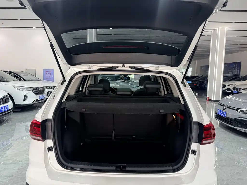 Volkswagen Tharu — миниатюра 10