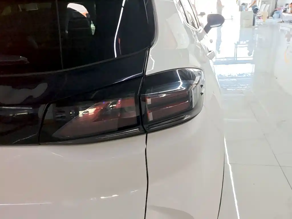 Changan New Energy E-Pro — миниатюра 8
