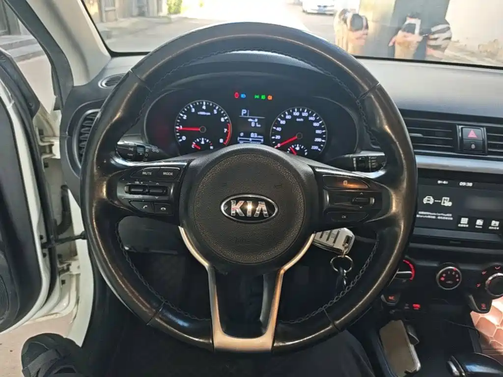 Kia K2 — миниатюра 11
