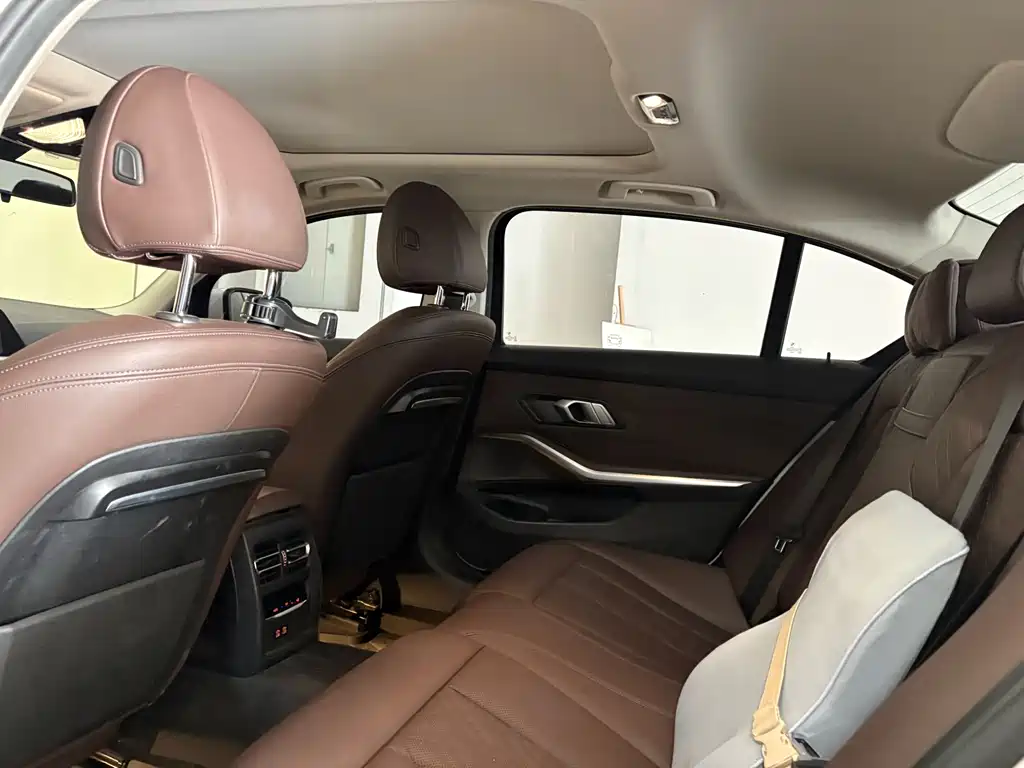 BMW 3 Series — миниатюра 10