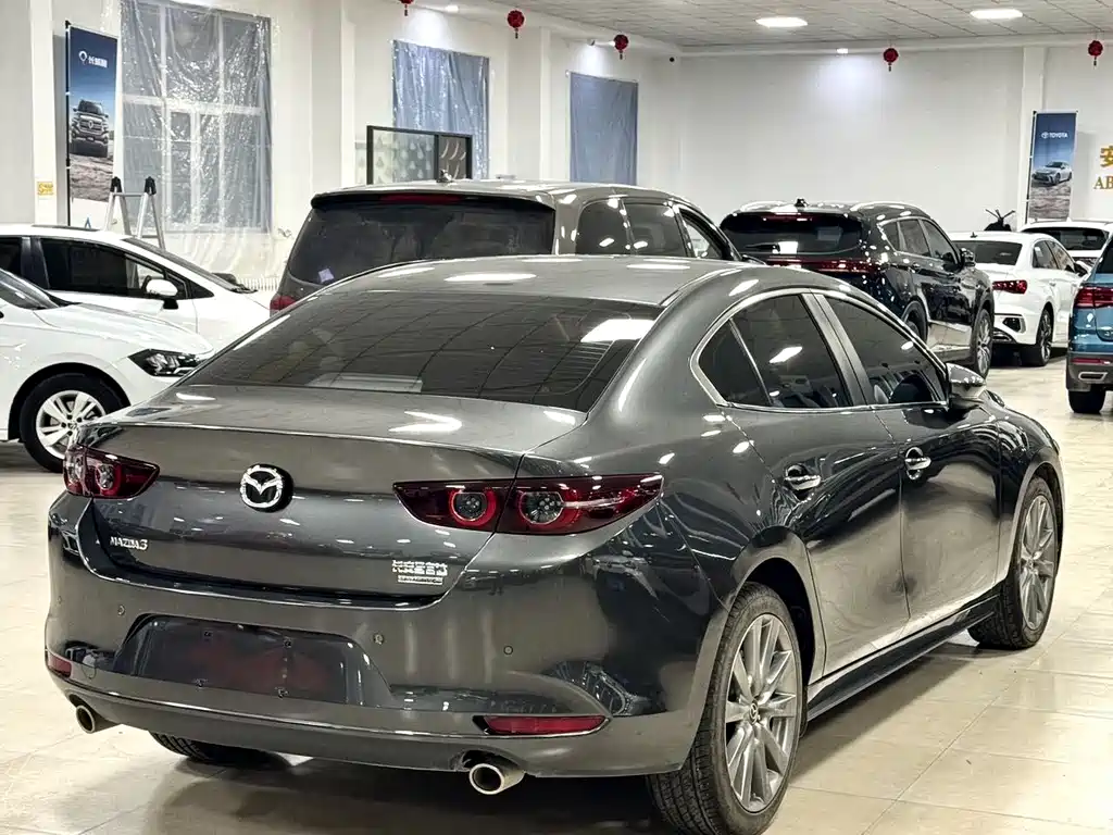 MAZDA 3 ANGKESAILA