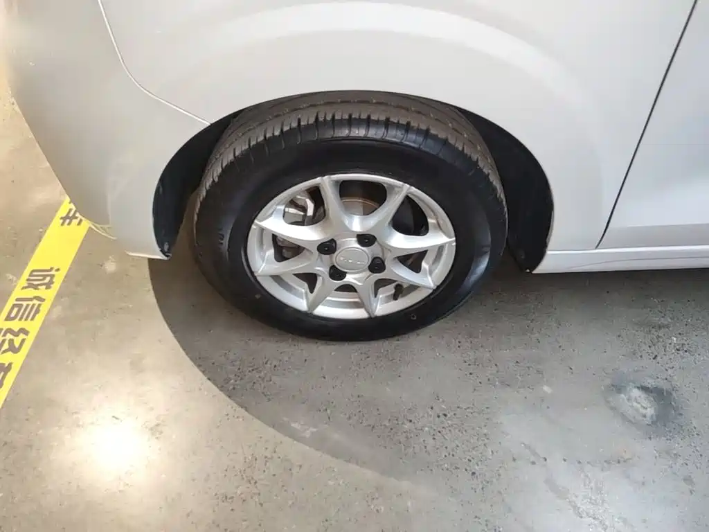 Roewe Clever — миниатюра 23