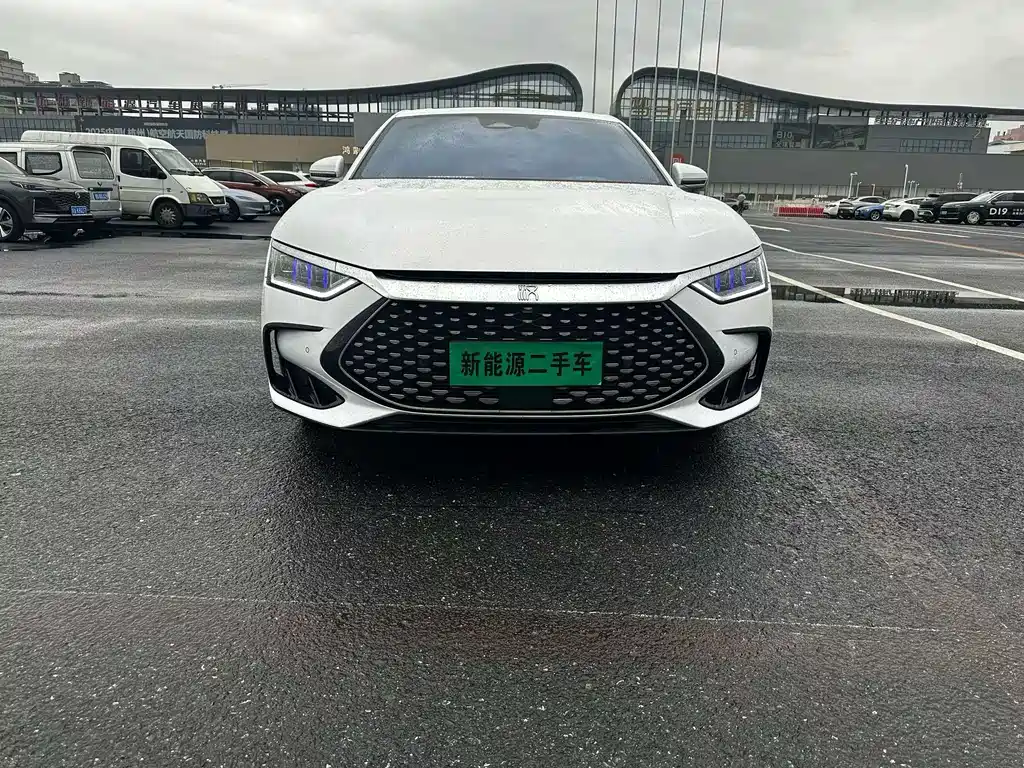 BYD Han 2022 DM-i 121KM