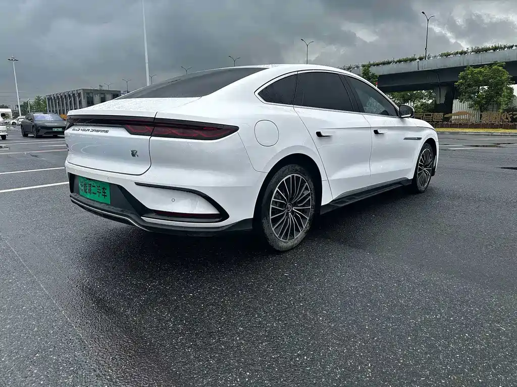 BYD Han 2022 DM-i 121KM
