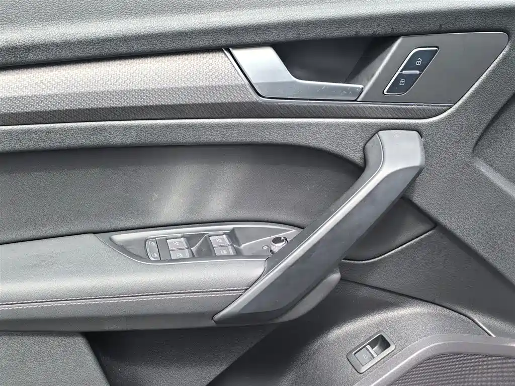 Audi Q5L — миниатюра 25